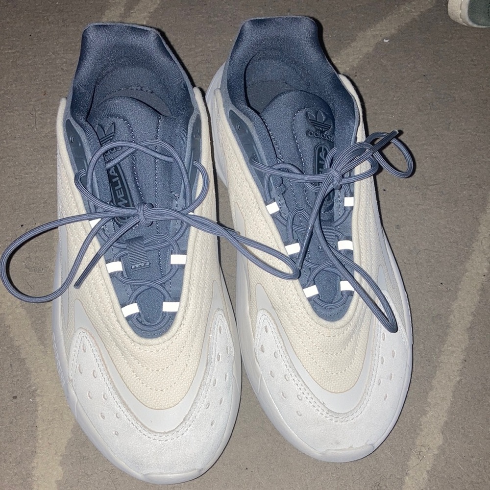 Adidas ozelia